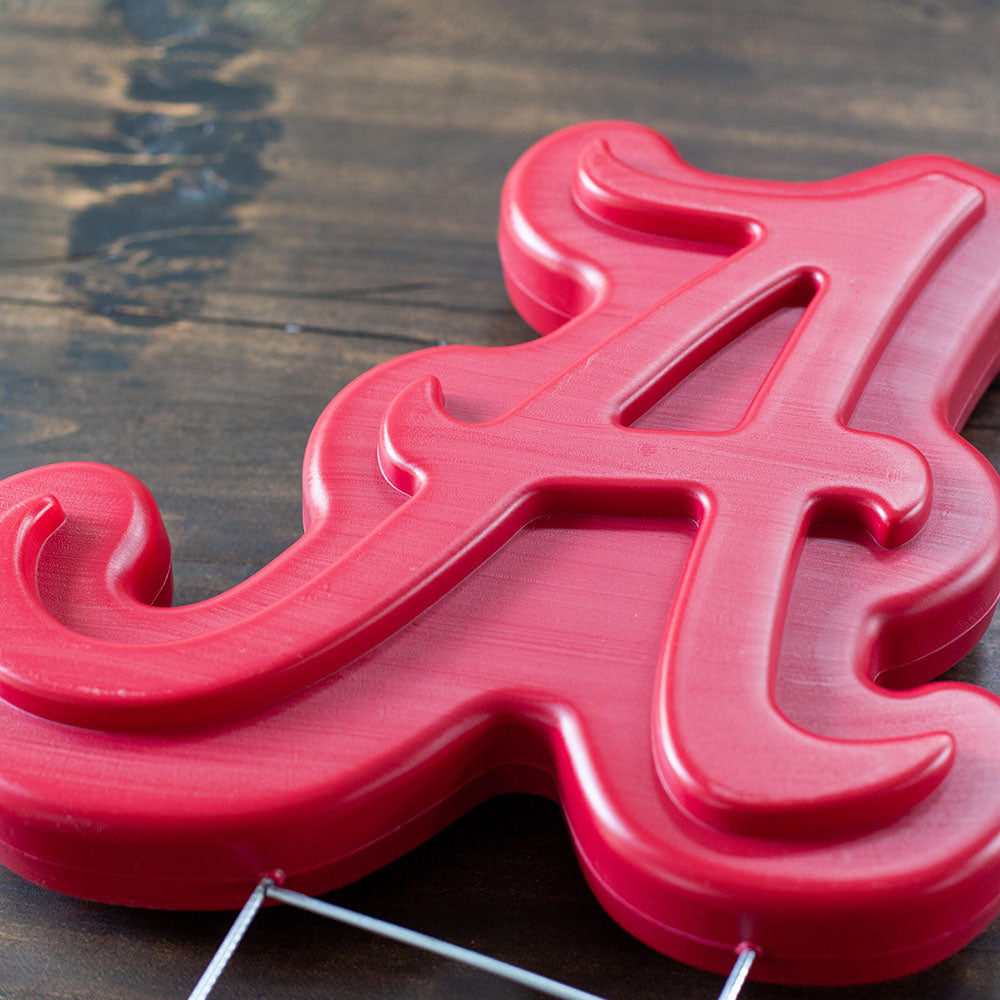 Alabama Crimson Tide Lawn Ornament close up shot